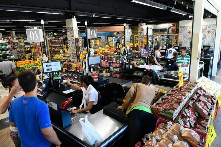 Carga máxima de trabalho passará a 42 horas semanais em 15 de dezembro