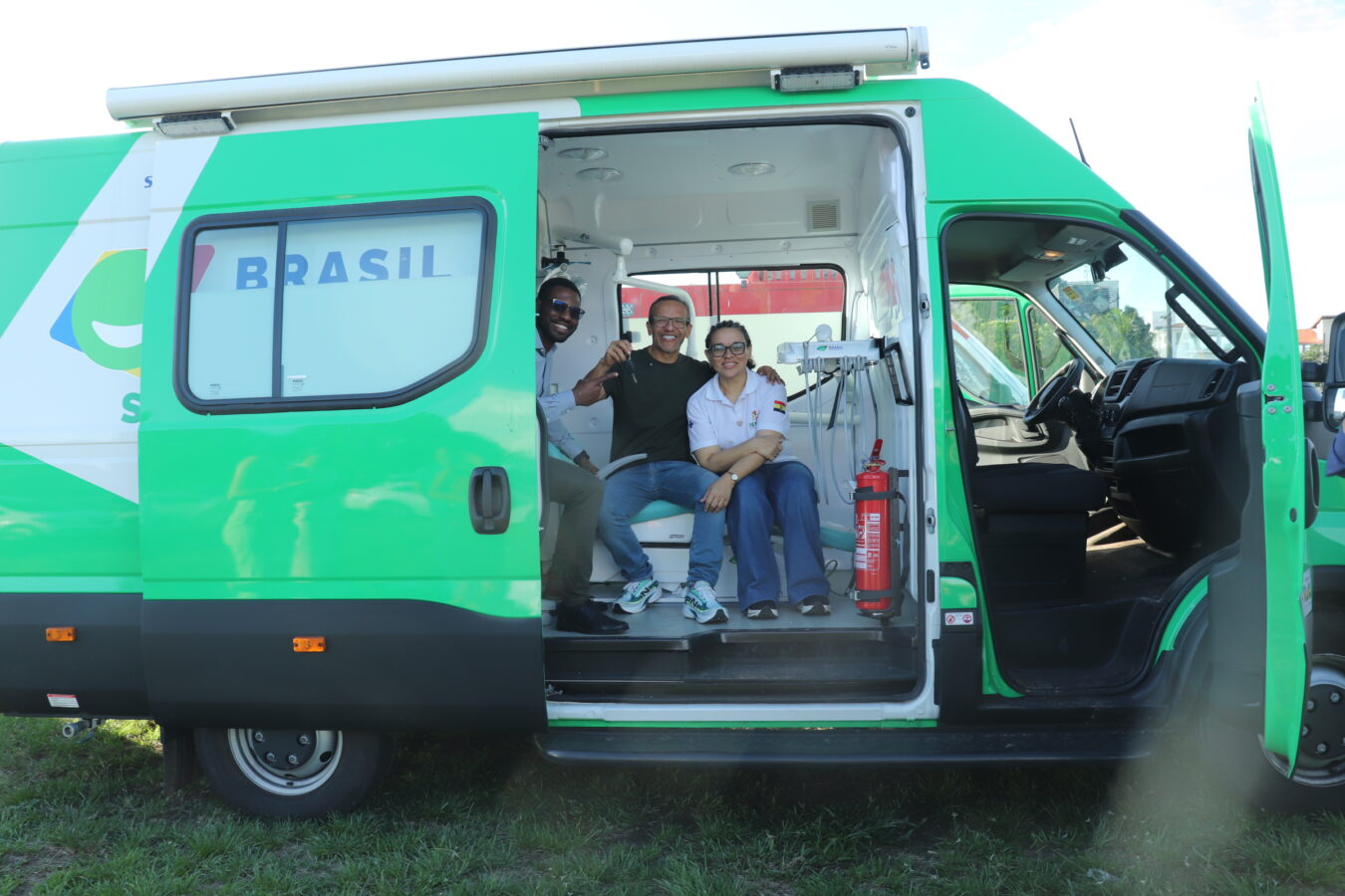 Macapá recebe ambulância do Samu e Unidade Odontológica Móvel UOM