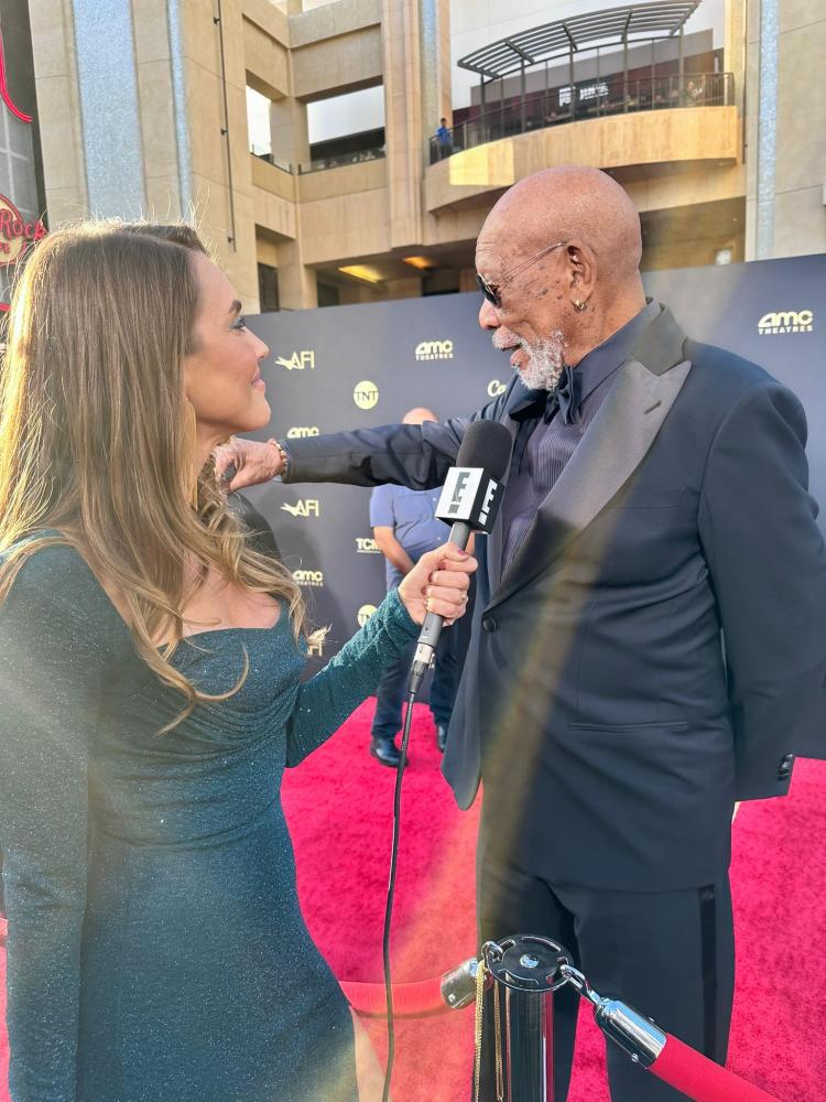 Apresentadora brasileira rouba a cena em red carpet ao lado de Nicole Kidman e Morgan Freeman