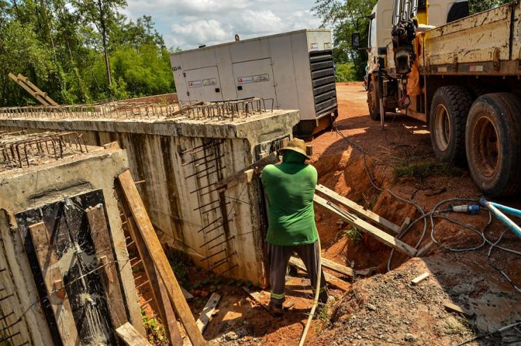 Amapá em obras: Fase final da ponte sobre o Rio Meruoca, no município de Amapá