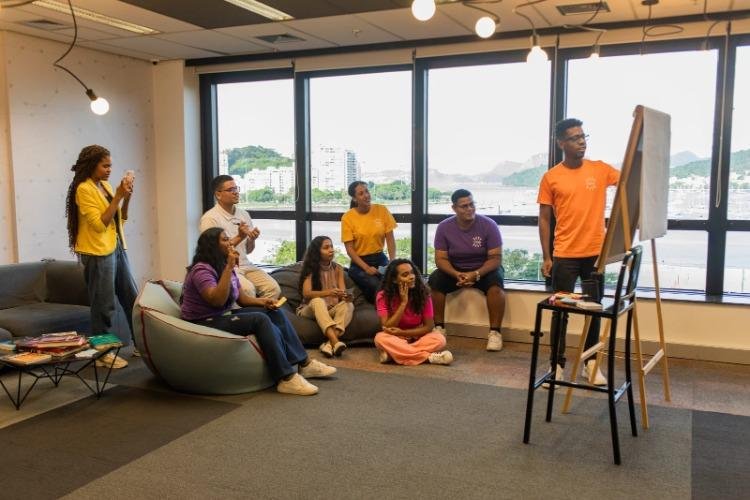 Instituto Coca-Cola Brasil e Solar Coca-Cola abrem 100 vagas de curso de inglês online e capacitação profissional no Amapá