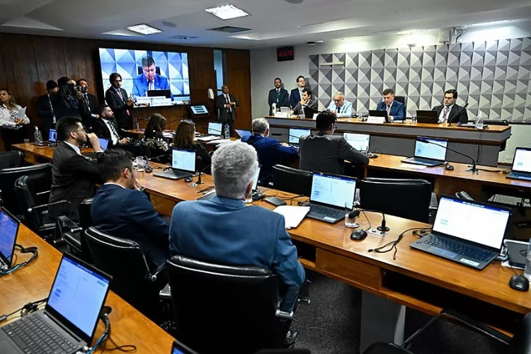 Convocados não comparecem e CPMI do INSS adia depoimentos