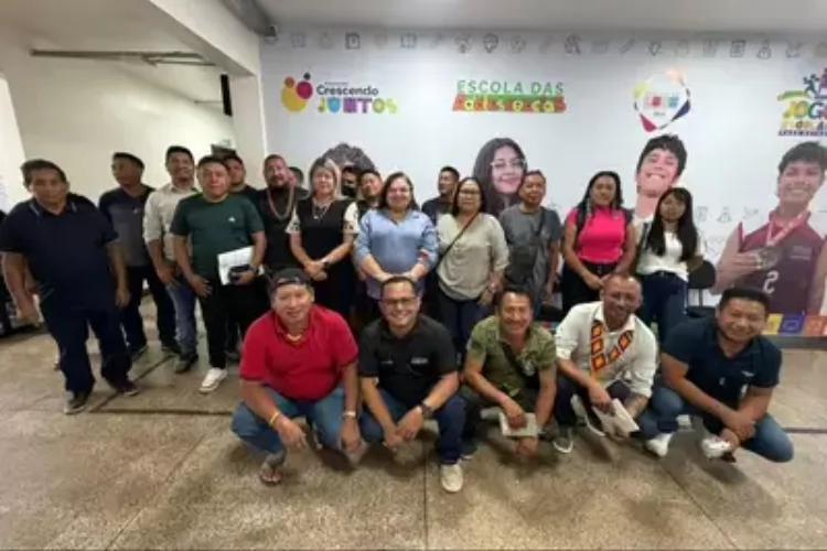 Governo do Amapá dialoga com lideranças indígenas para fortalecer educação e infraestrutura escolar