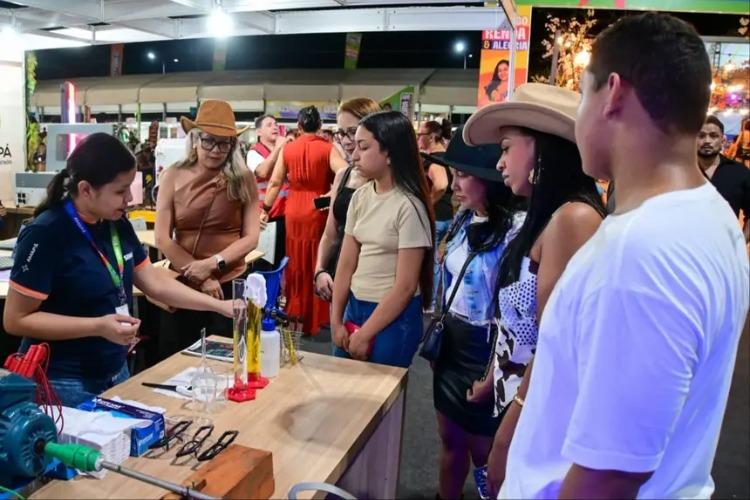 Expofeira 2026: estande do 'Qualifica Mais Emprego' apresenta cursos profissionalizantes e serviços da Educação