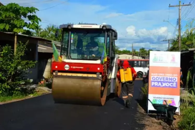 Governo do Amapá intensifica frentes de pavimentação asfáltica no Distrito da Fazendinha, em Macapá