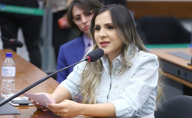 Comissão aprova projeto que define regras para adaptação de provas em concursos públicos