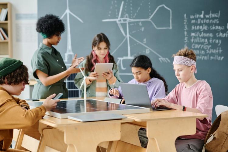 USP oferece curso online e gratuito sobre educação aberta