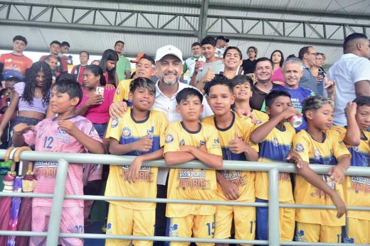 Estádio Municipal Nelson da Costa é inaugurado em Tartarugalzinho