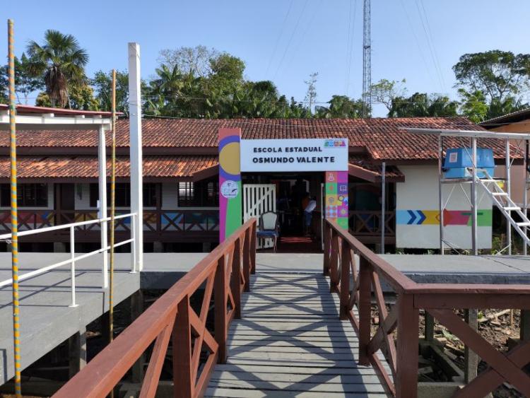 Governo do Amapá entrega nova estrutura da Escola Estadual Osmundo Valente para comunidades ribeirinhas, em Mazagão