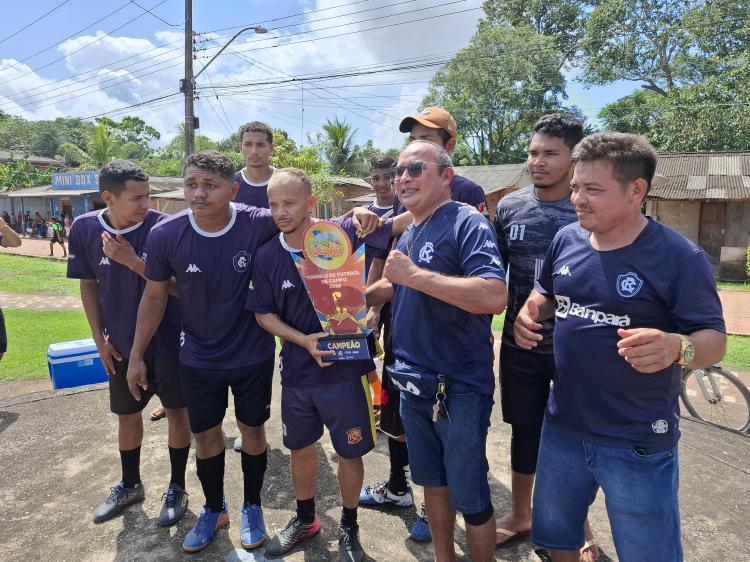 Remo no masculino e XV de Novembro no feminino são os campeões do torneio de futebol na Ilha de Santana